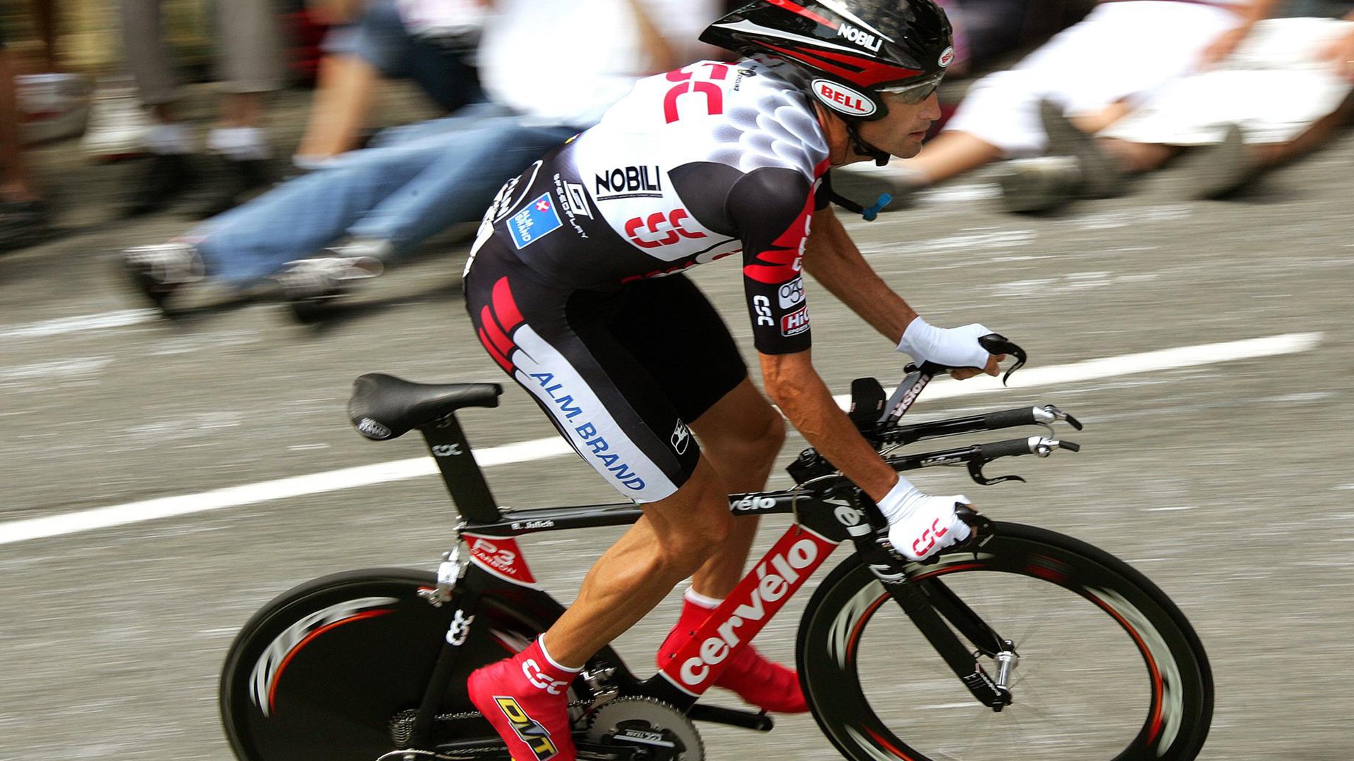 全国田径锦标赛跳远项目激战正酣 新星闪耀创赛季最佳成绩