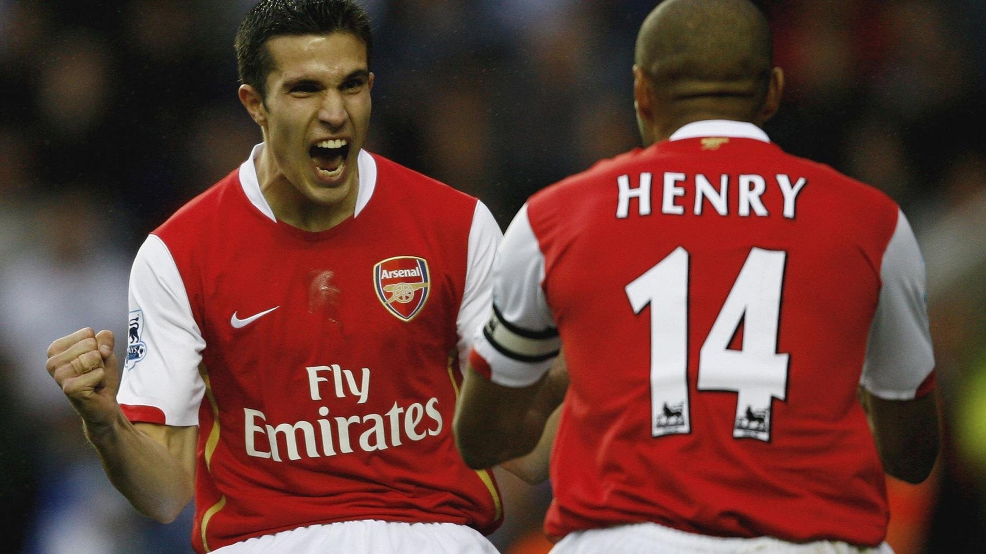 转会市场风云再起,豪门争抢新星,天价合约引爆足坛