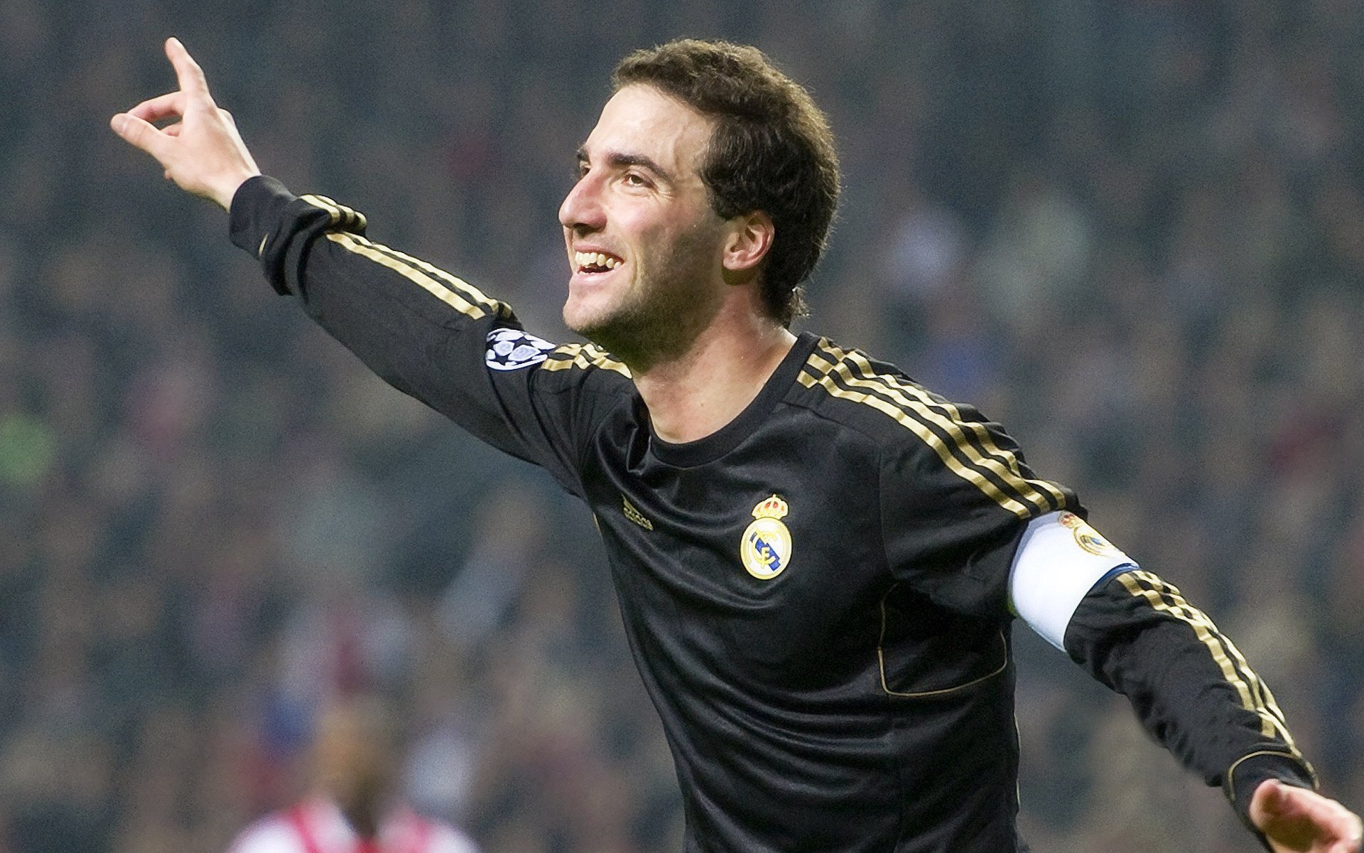 英雄联盟全球总决赛,巅峰对决,新王加冕